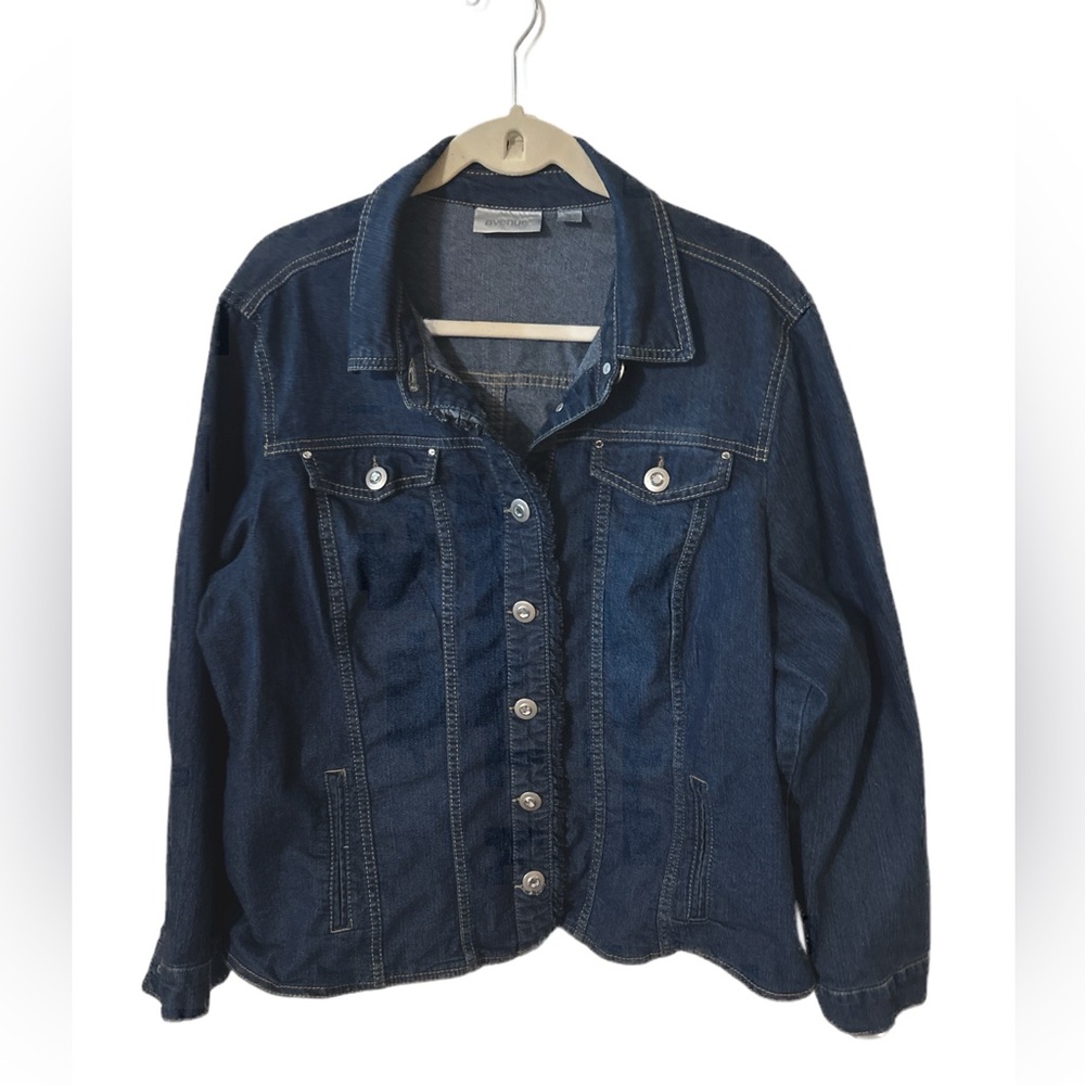 NWOT Avenue denim jacket size 18/20